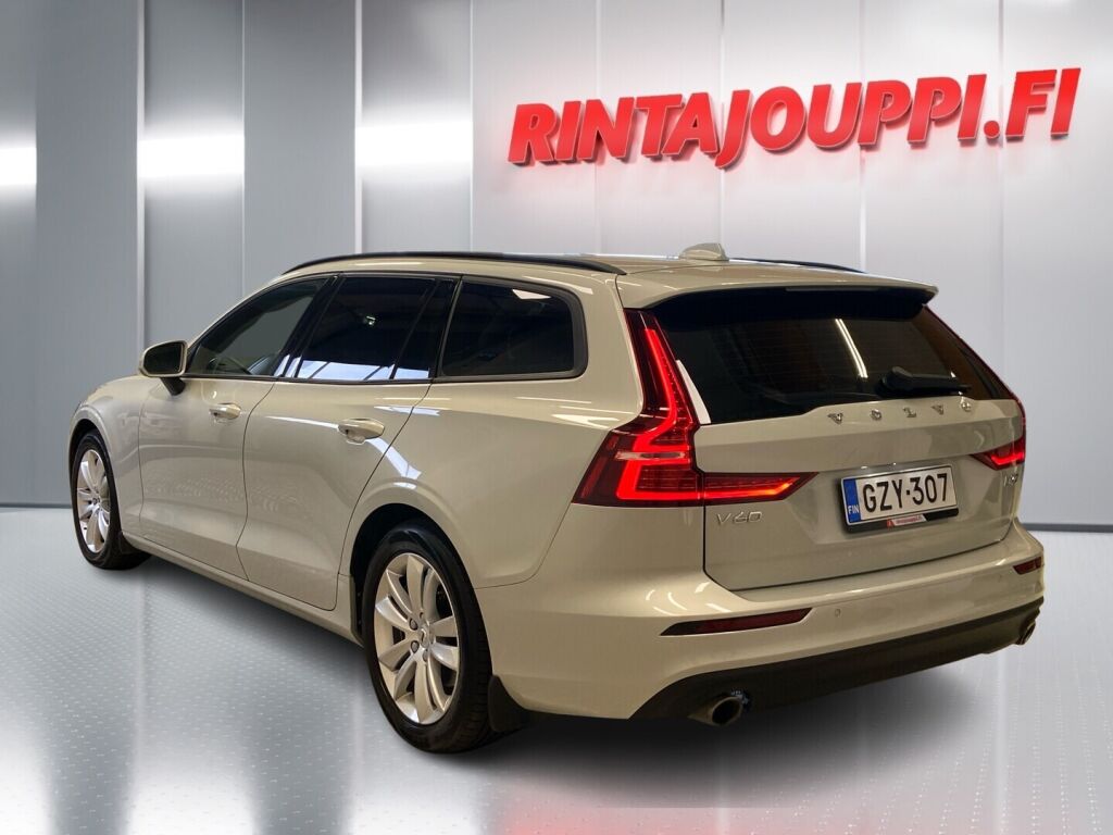 Volvo V60 2019 Valkoinen