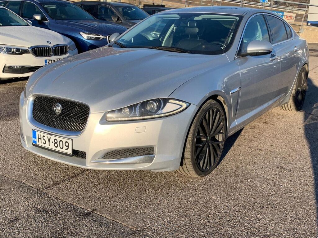 Jaguar XF 2011 Hopea