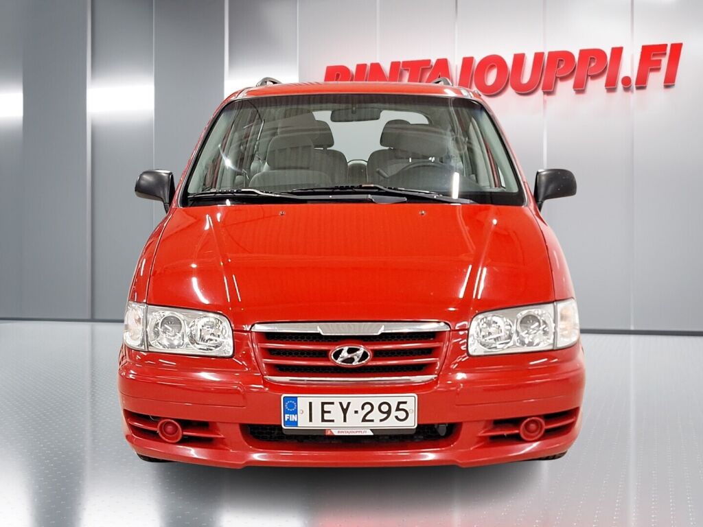 Hyundai Trajet 2006 Punainen