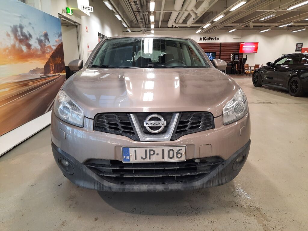 Nissan Qashqai 2010 Ruskea (beige)