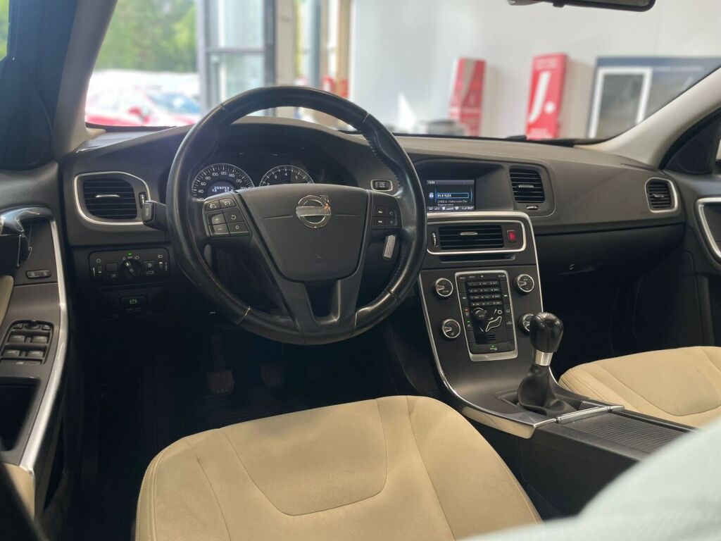 Volvo S60 2011 Ruskea (beige)