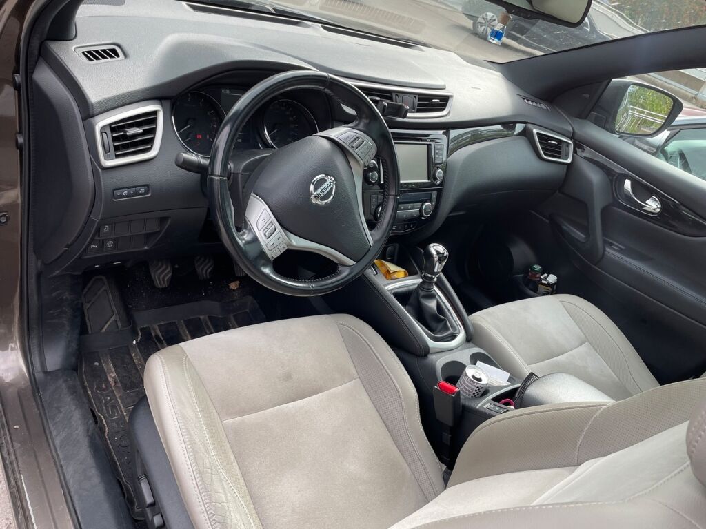 Nissan Qashqai 2014 Ruskea (beige)