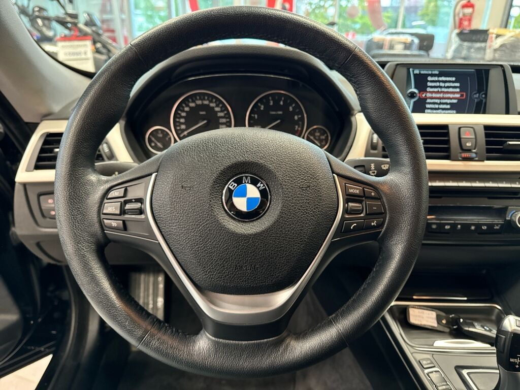 BMW 320 Gran Turismo 2014 Musta