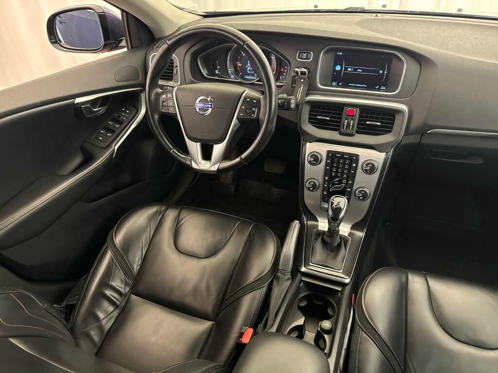 Volvo V40 2015 Sininen