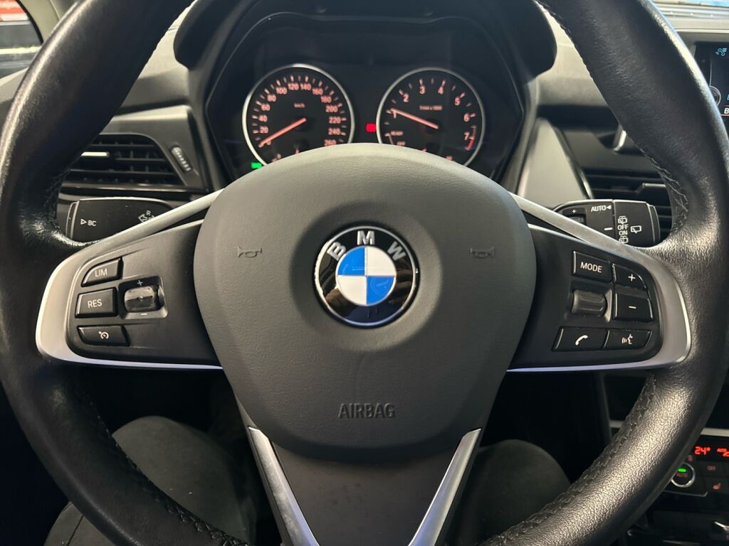 BMW 216 2016 Valkoinen