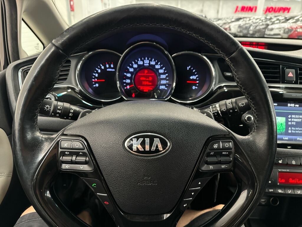 Kia Ceed 2016 Musta