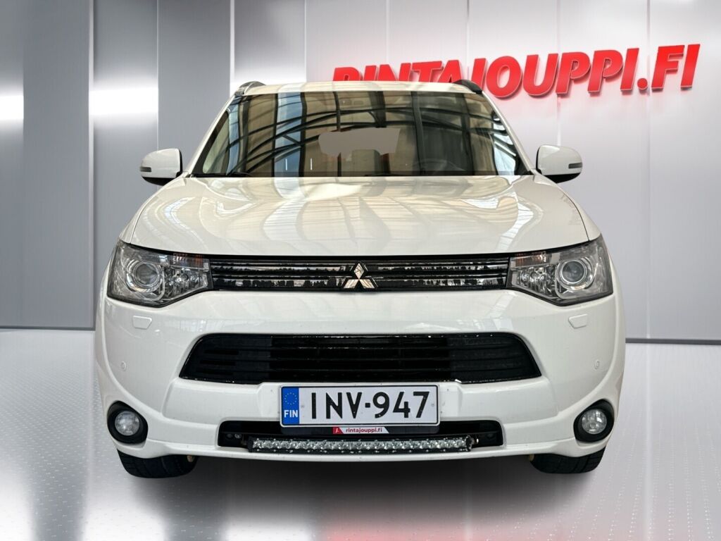 Mitsubishi Outlander PHEV 2013 Valkoinen