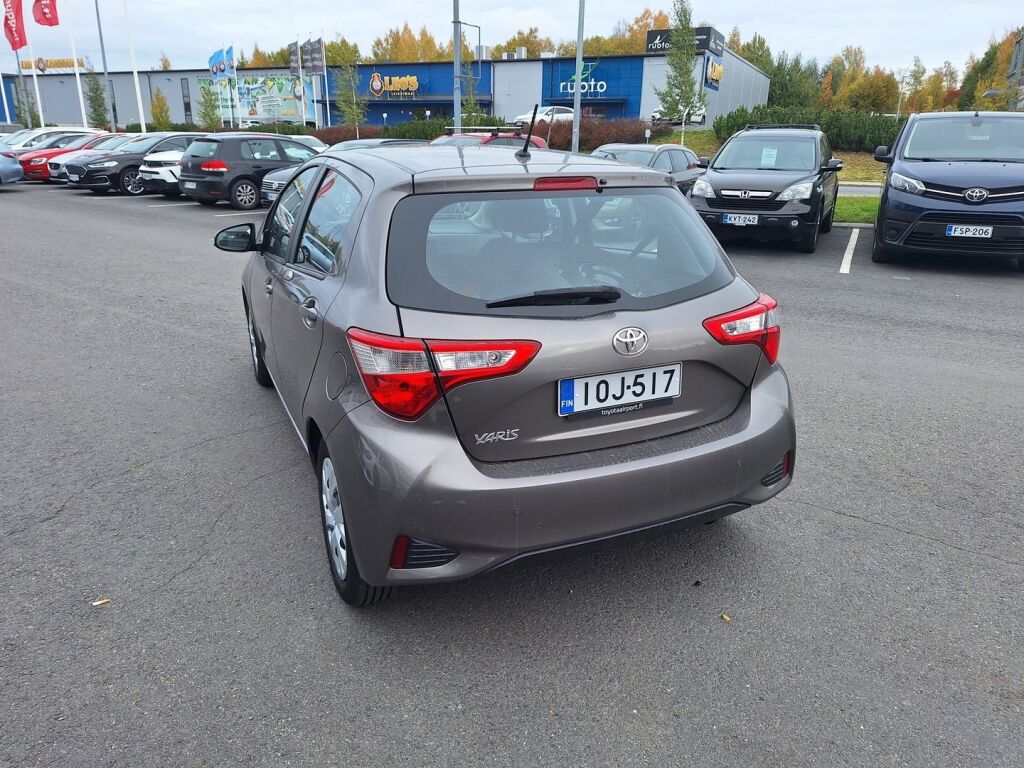 Toyota Yaris 2018 Harmaa