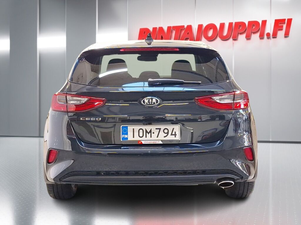 Kia Ceed 2018 Musta