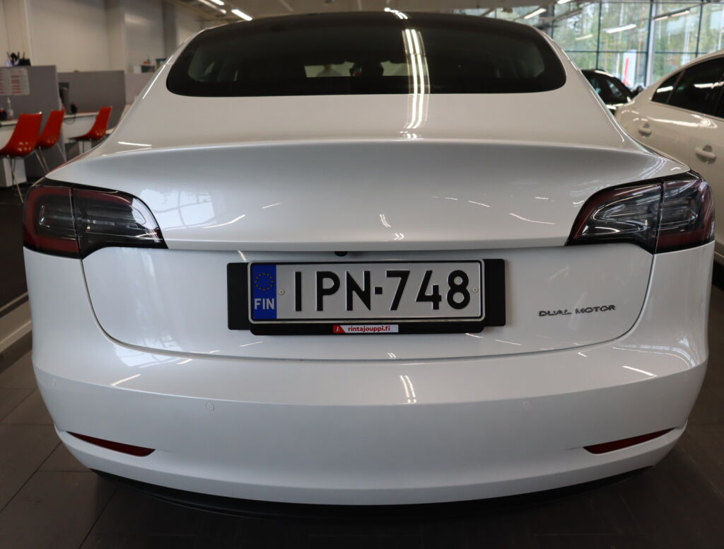 Tesla Model 3 2022 Valkoinen