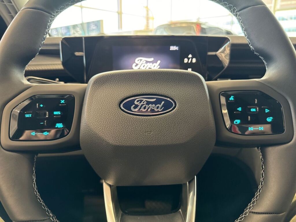 Ford Explorer 2024 Magnetic