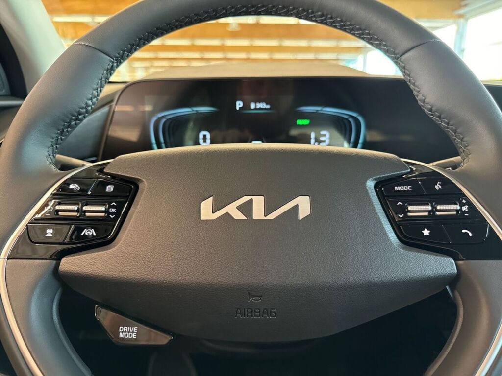 Kia Niro 2025 Harmaa