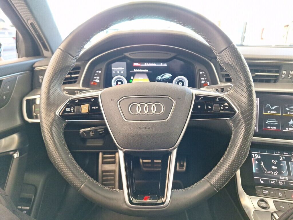 Audi A6 2021 Musta