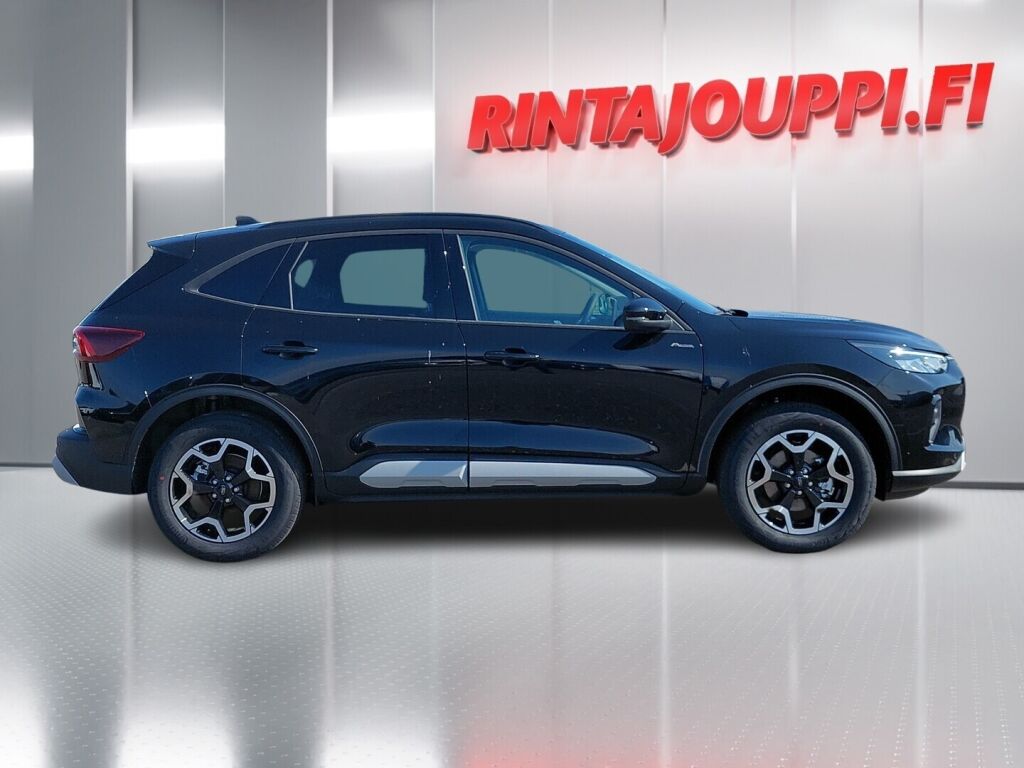 Ford Kuga 2024 Musta