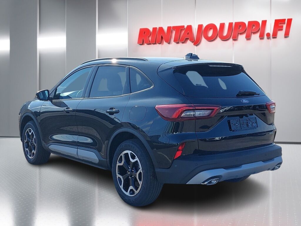 Ford Kuga 2024 Musta