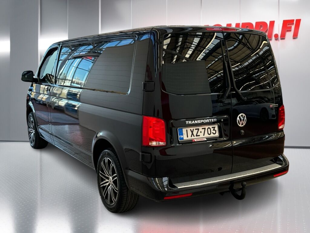 Volkswagen Transporter 2021 Musta