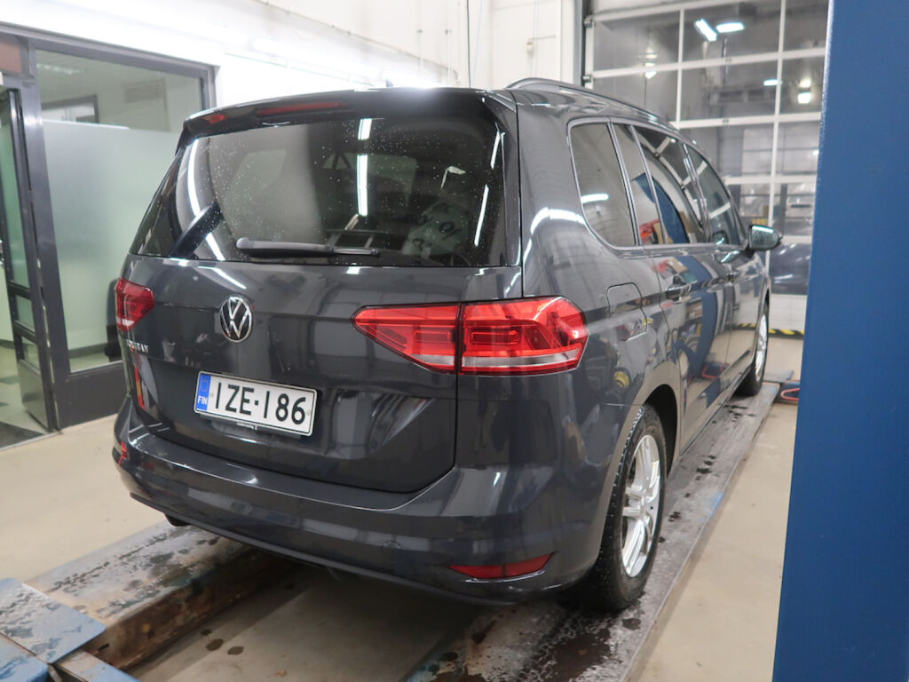 Volkswagen Touran 2021 Harmaa