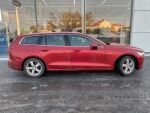 Volvo V60 2021 Punainen