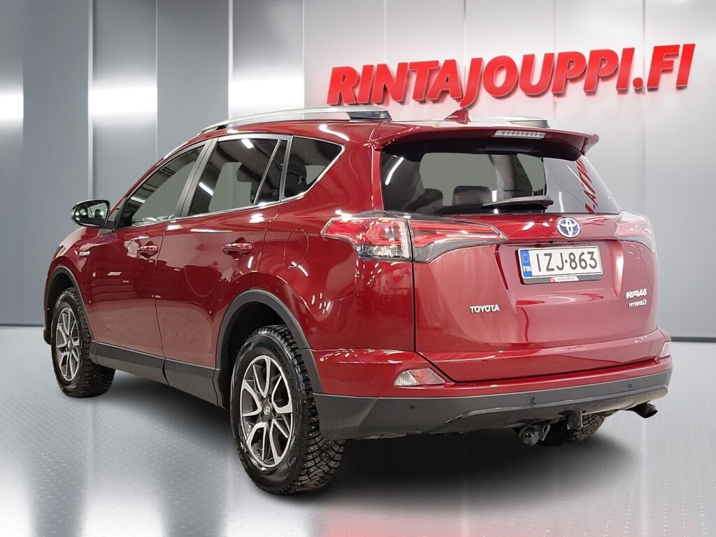 Toyota RAV4 2018 Punainen