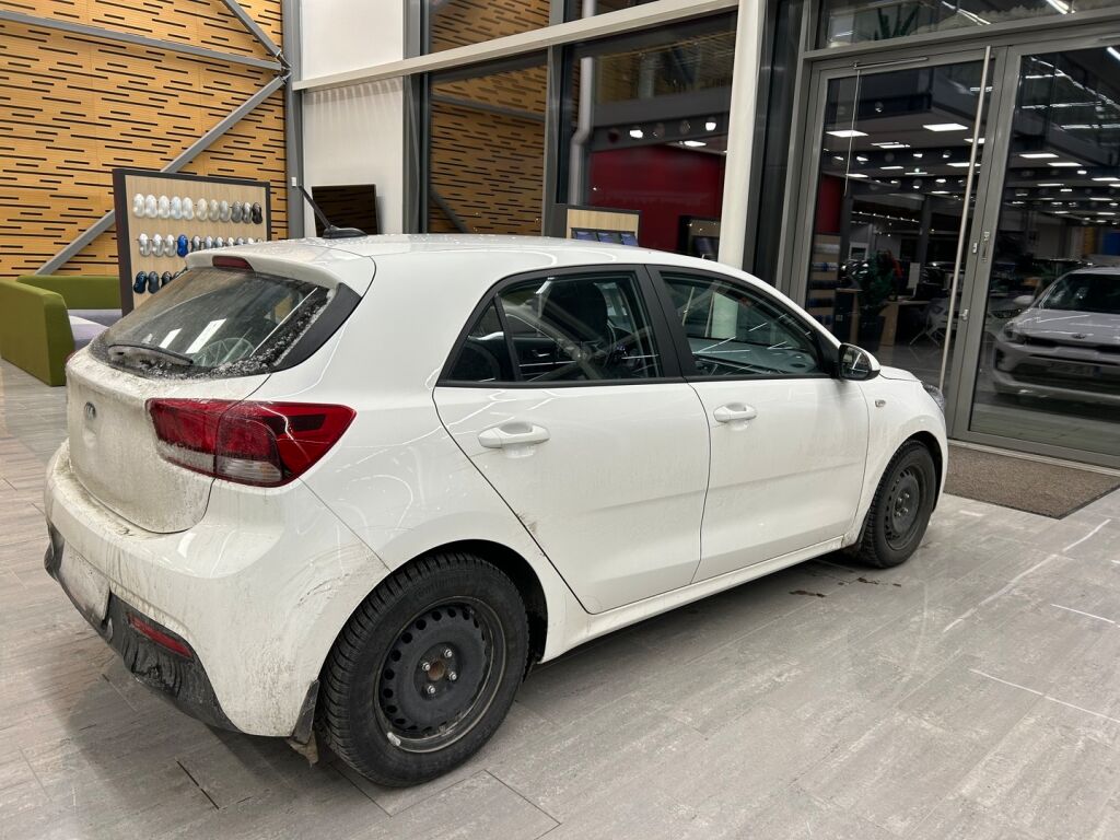 Kia Rio 2022 Valkoinen