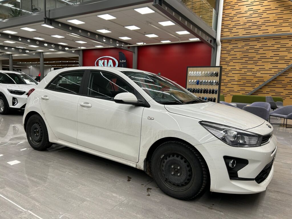 Kia Rio 2022 Valkoinen