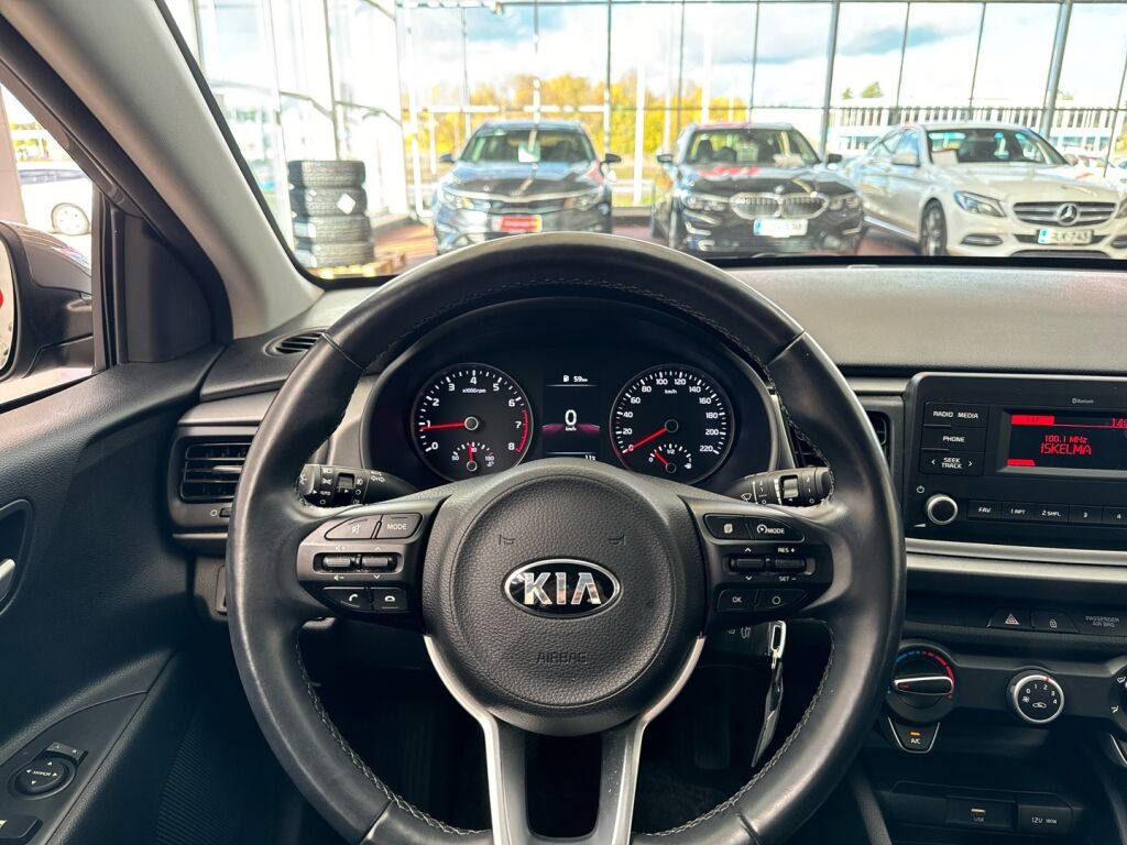 Kia Rio 2022 Vihreä