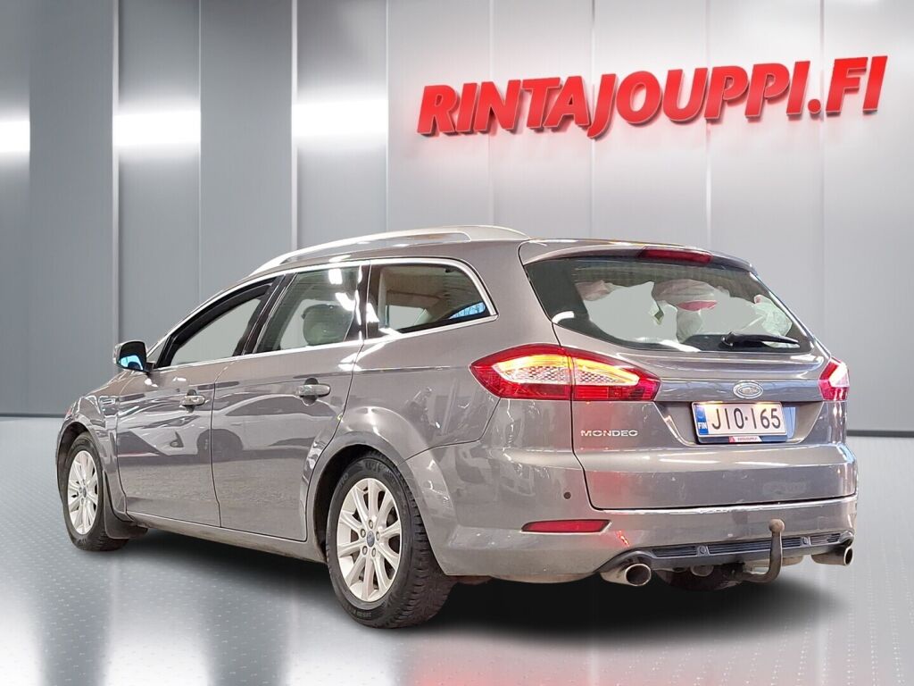 Ford Mondeo 2011 Ruskea (beige)