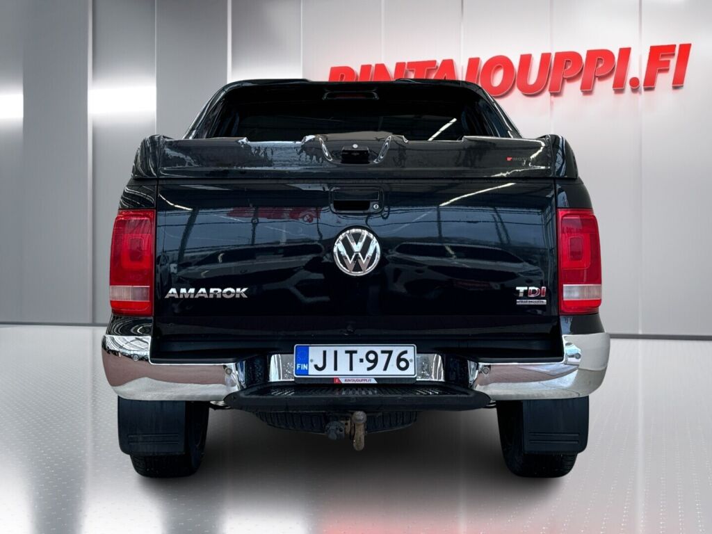 Volkswagen Amarok 2012 Musta