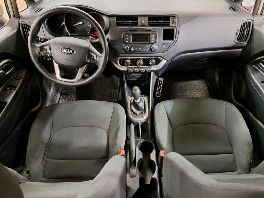 Kia Rio 2013 Ruskea (beige)