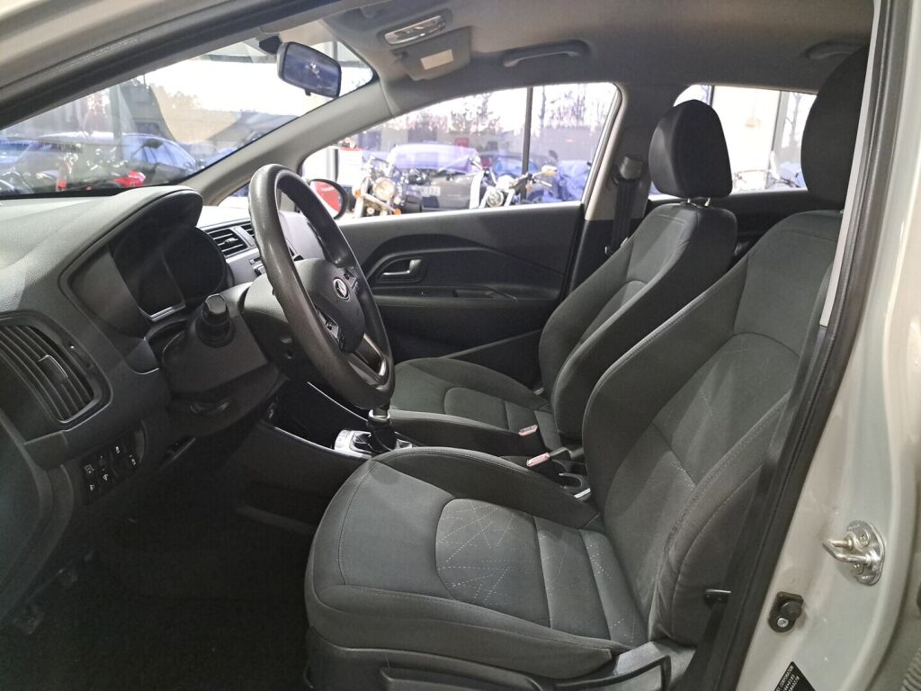 Kia Rio 2013 Ruskea (beige)