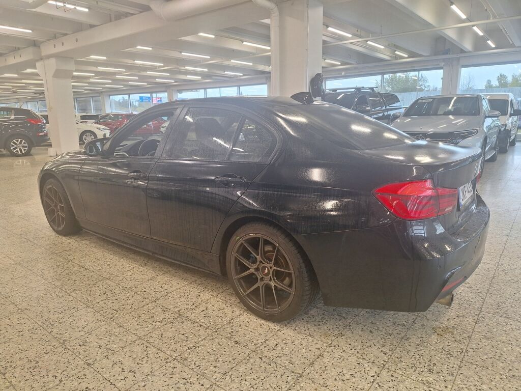 BMW 318 2017 Musta