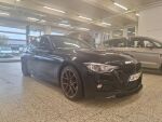 BMW 318 2017 Musta