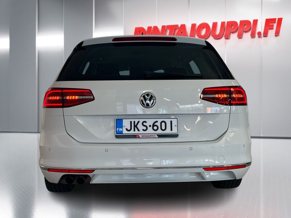 Volkswagen Passat 2015 Valkoinen