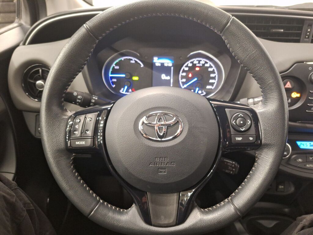 Toyota Yaris 2018 Punainen