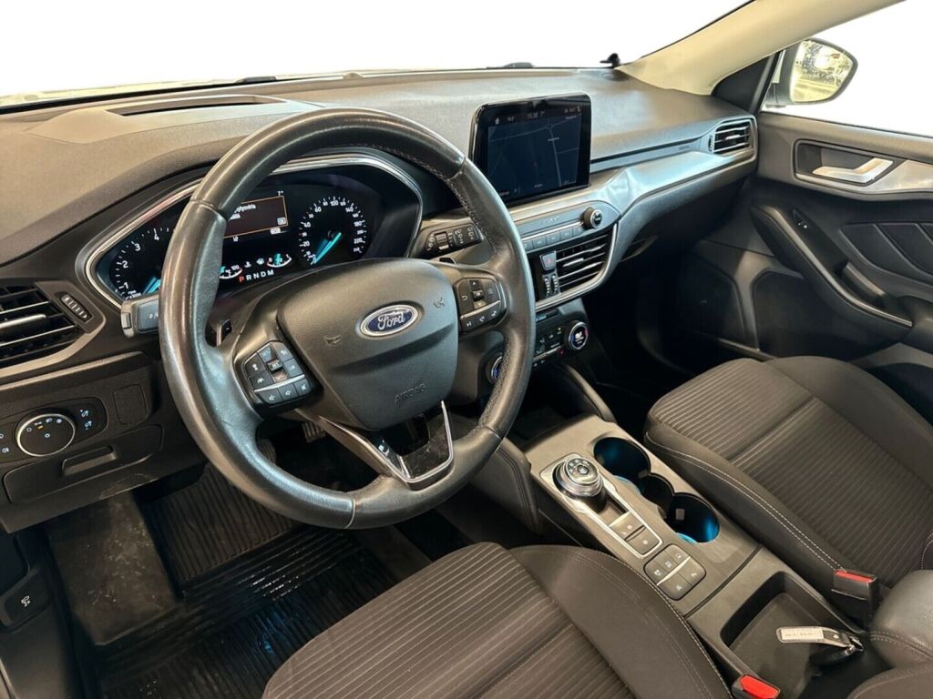 Ford Focus 2019 Valkoinen