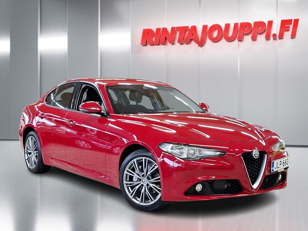 Alfa Romeo Giulia 2017 Punainen