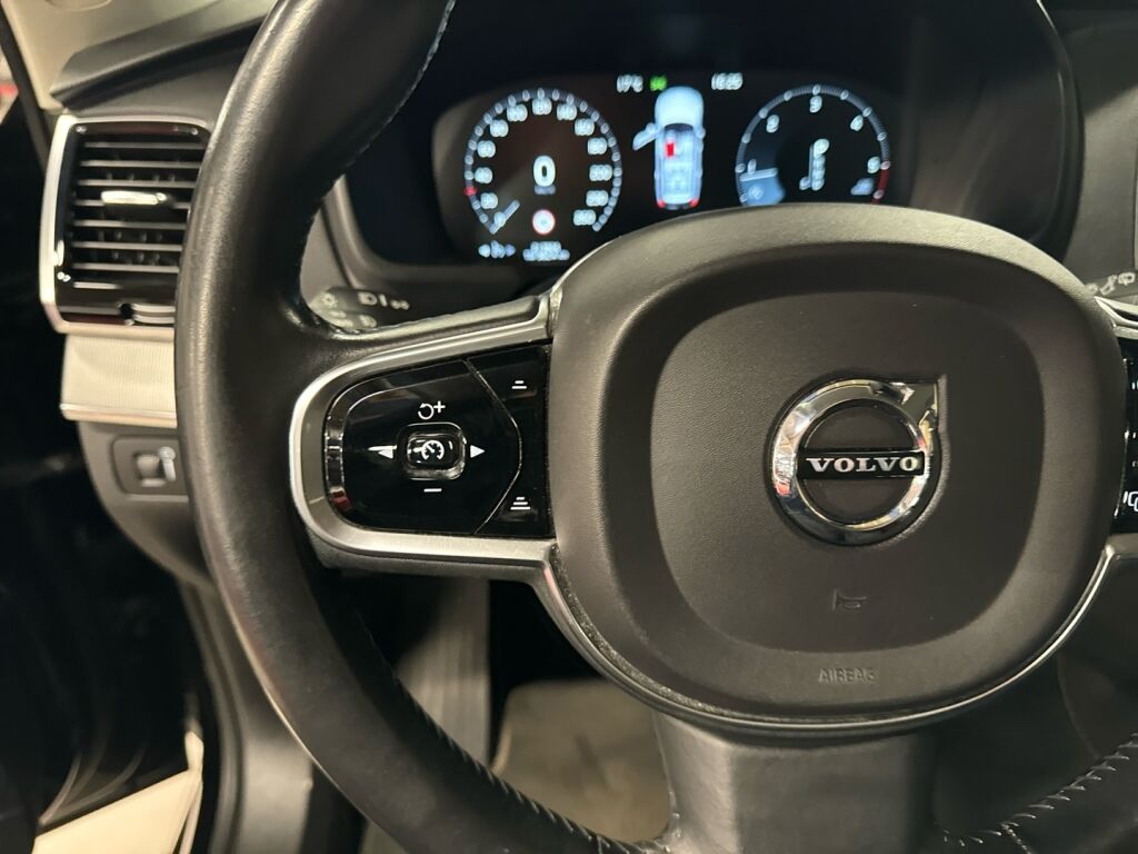 Volvo XC90 2016 Musta