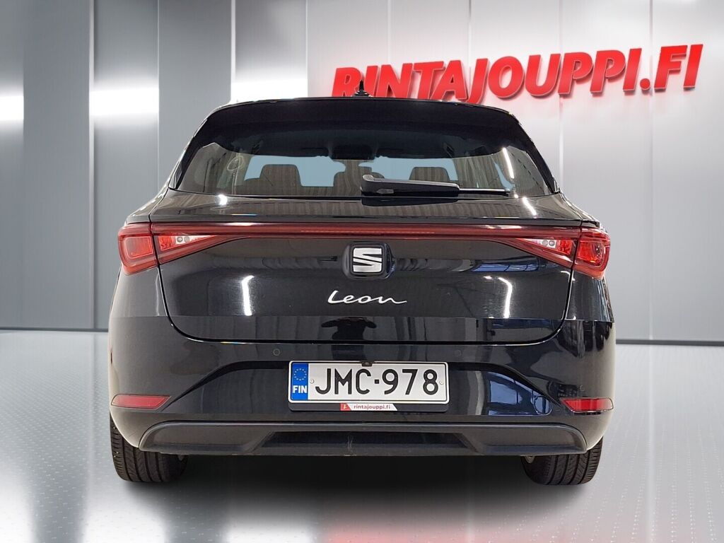 Seat Leon Sportstourer 2021 Musta