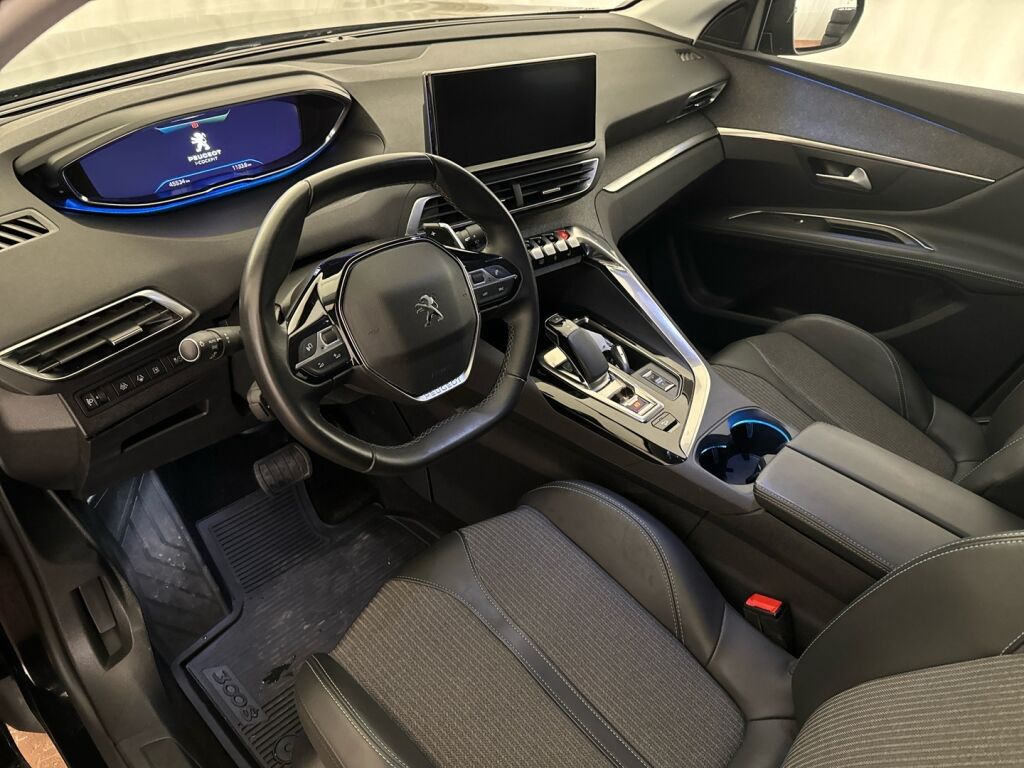 Peugeot 3008 2021 Musta