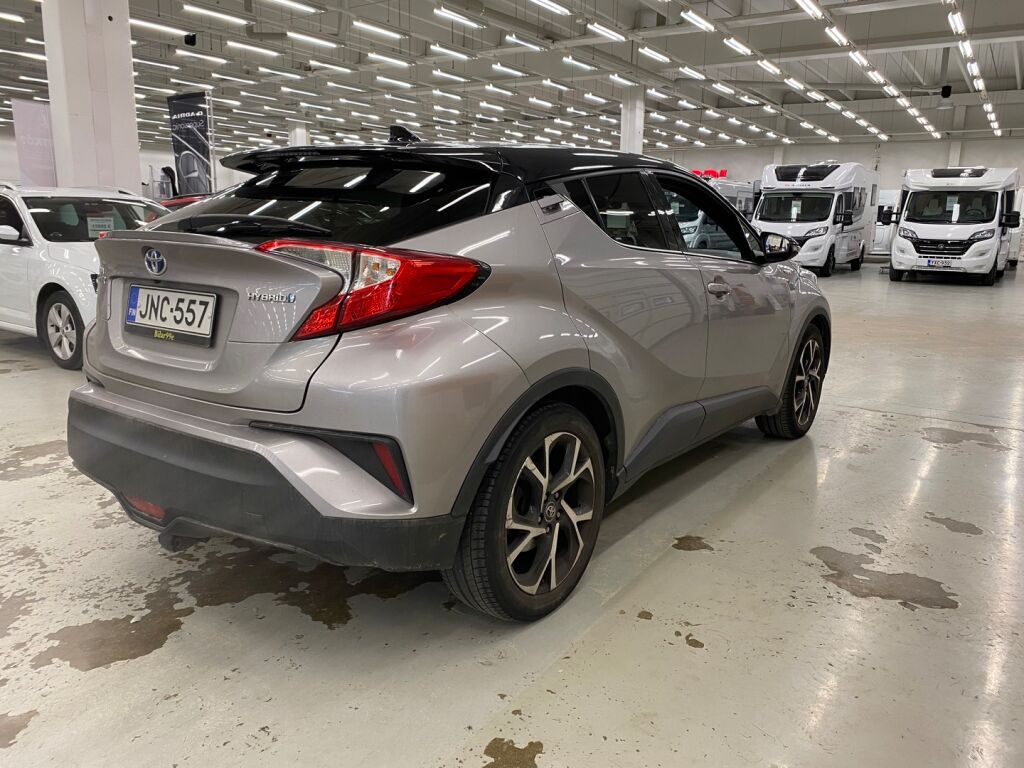 Toyota C-HR 2018 Harmaa