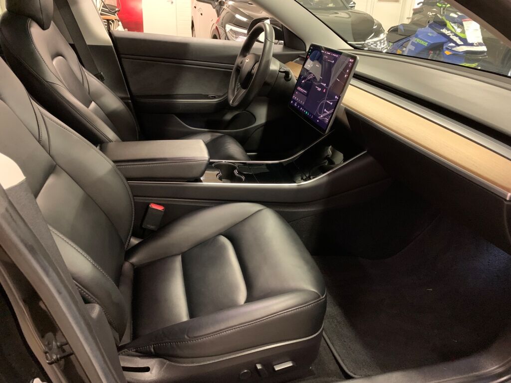 Tesla Model 3 2019 