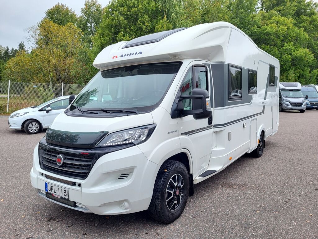 Adria Matrix Plus 670 SC Nordkapp Edition 2020 Valkoinen