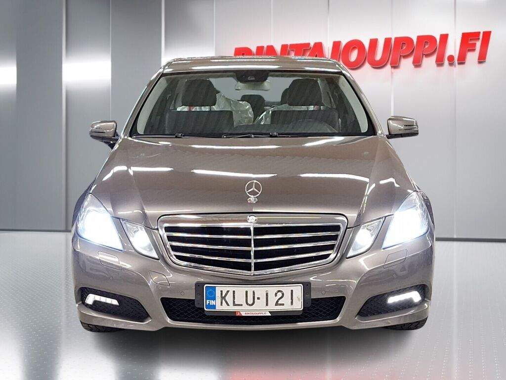 Mercedes-Benz E 2009 Harmaa