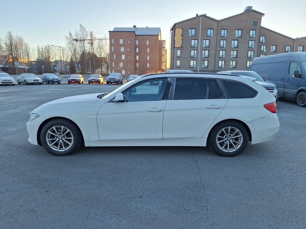 BMW 320 2013 Valkoinen