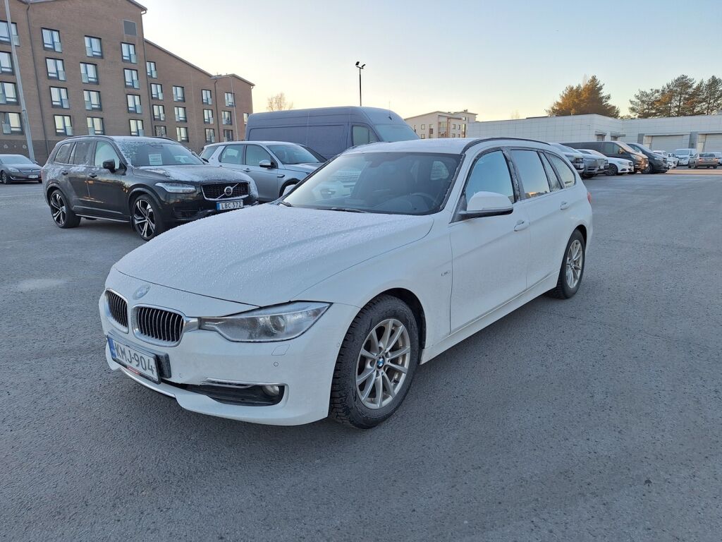 BMW 320 2013 Valkoinen