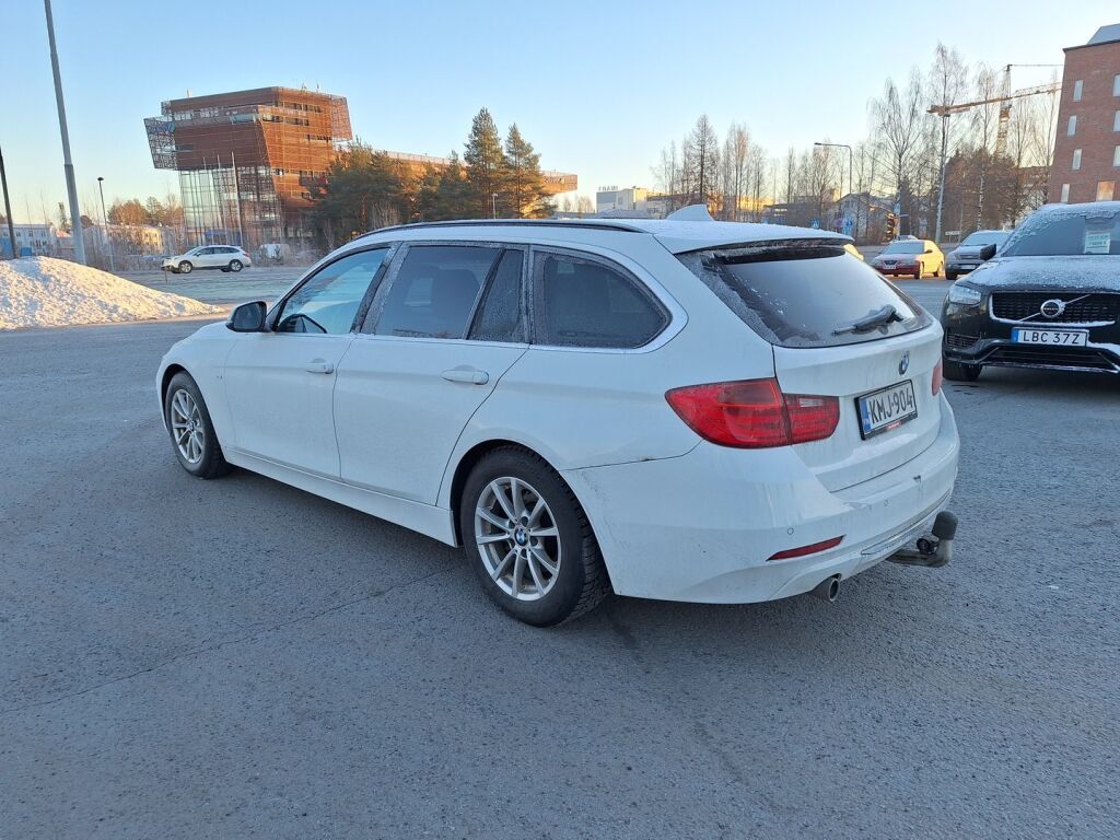 BMW 320 2013 Valkoinen