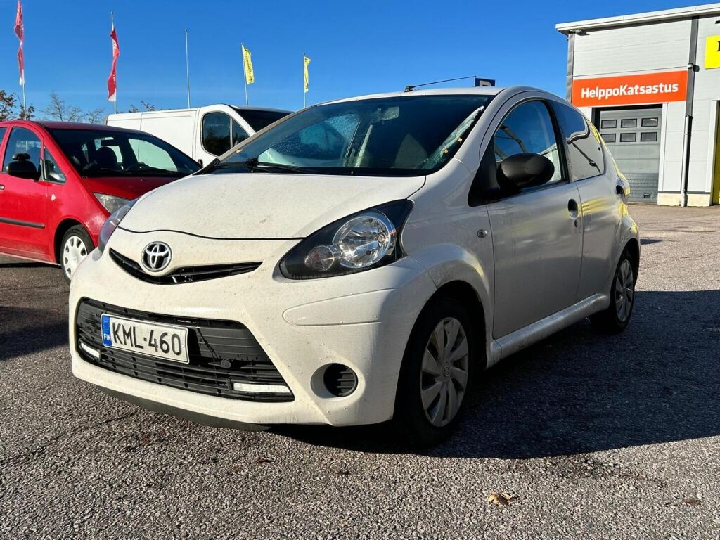 Toyota AYGO 2013 Valkoinen