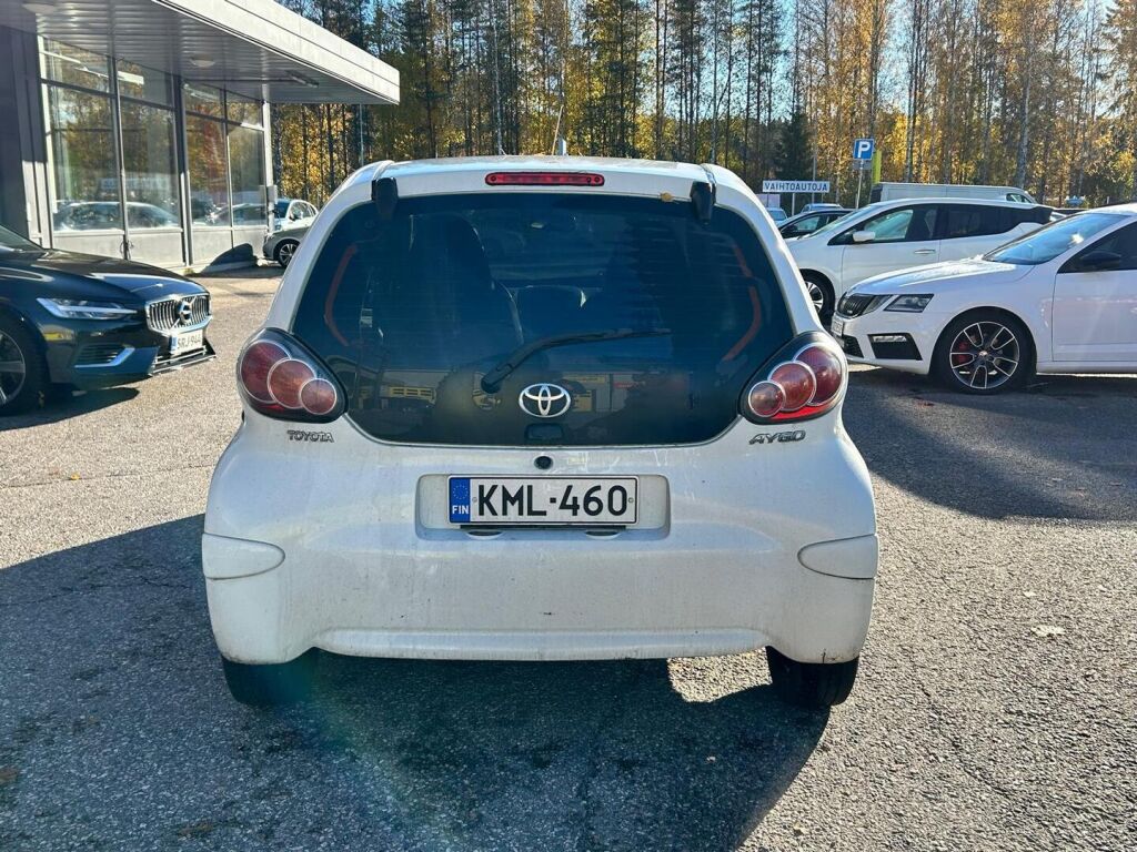 Toyota AYGO 2013 Valkoinen