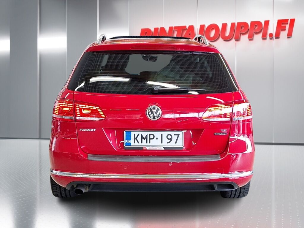 Volkswagen Passat 2014 Punainen