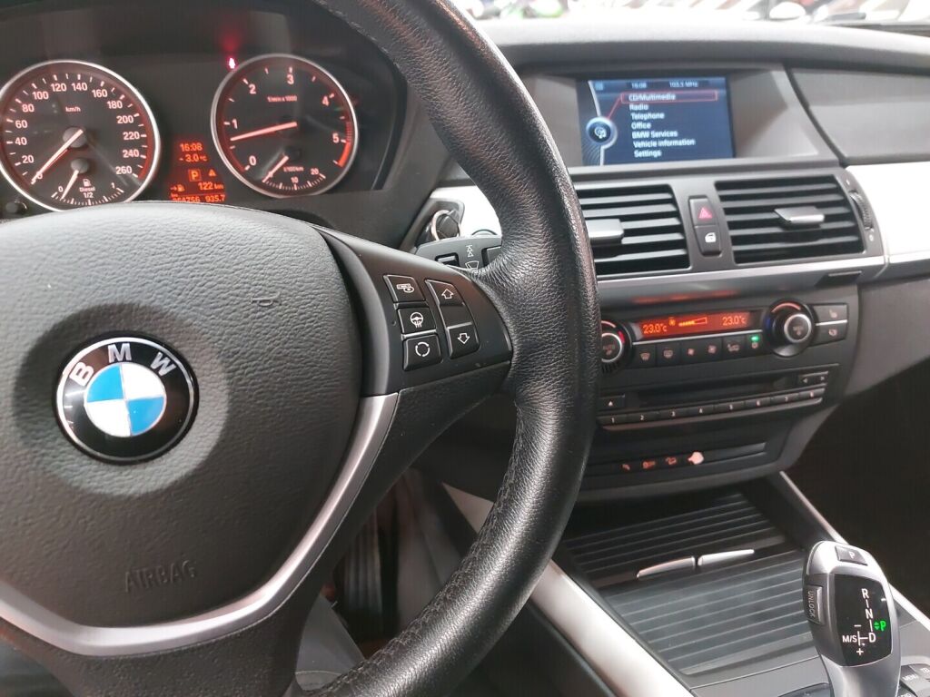 BMW X5 2012 Musta